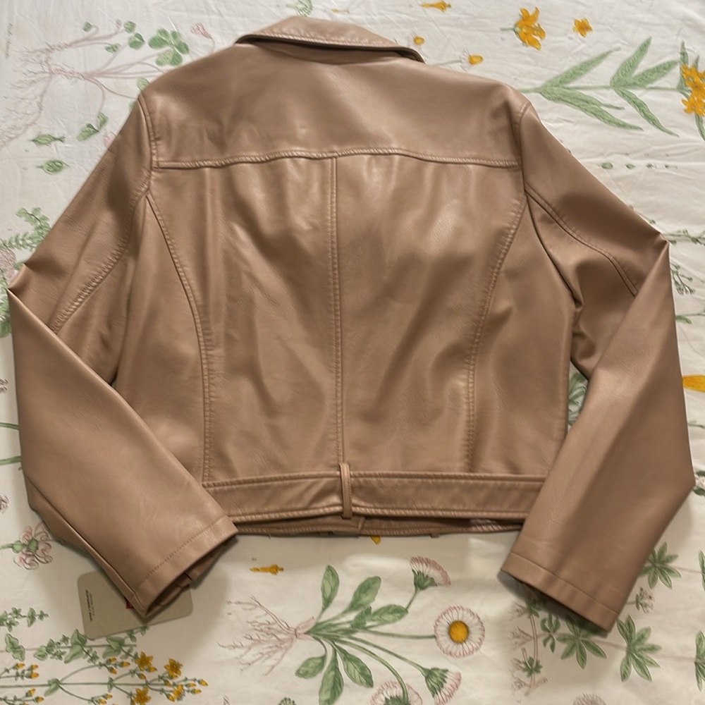 Levi’s Faux Leather Motorcycle Jacket 🍦 - Picture 7 of 7